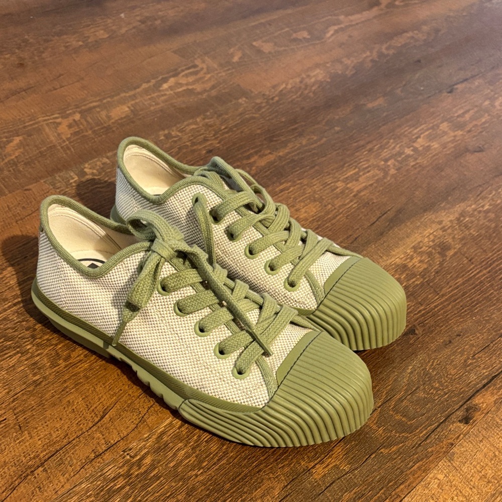 Tory Burch Green and White Canvas Sneakers